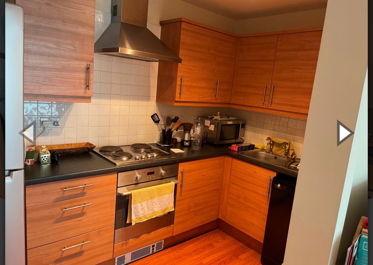 Executive One-Bedroom Flat in the Heart of The Hub, Milton Keynes - Image 3